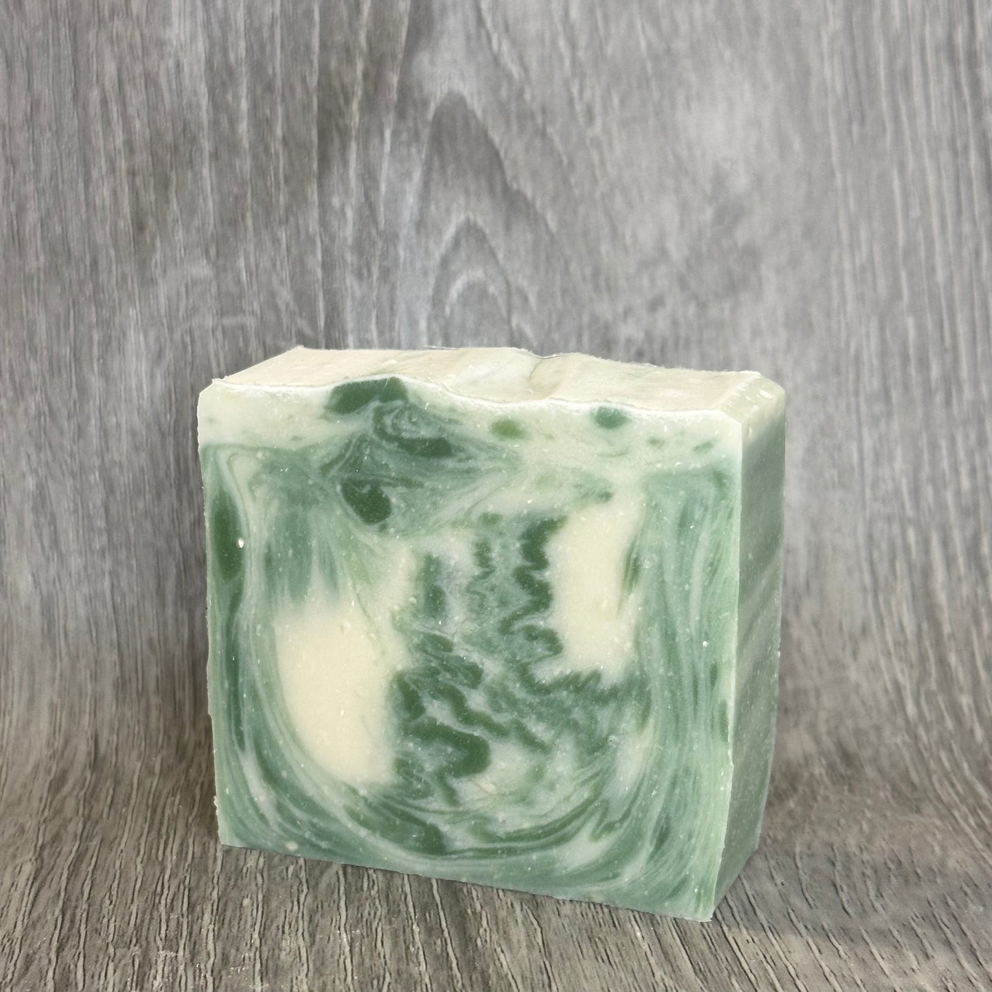 Polar Soap/Savon
Made in Canada
Sustainable packaging