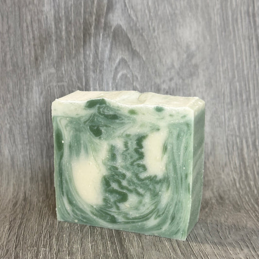 Polar Soap/Savon
Made in Canada
Sustainable packaging